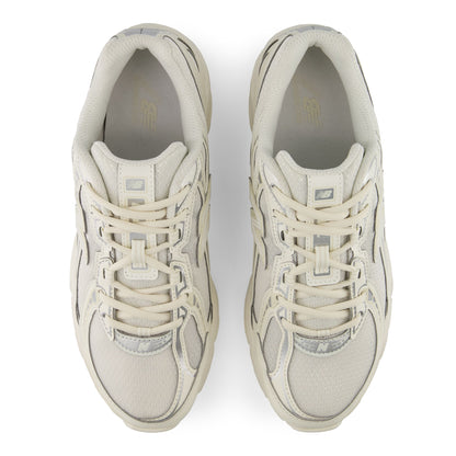 New Balance 740 White