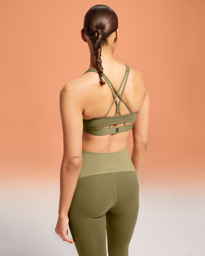 on movement bra Hunter (Women's)