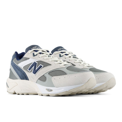 New Balance 880R White