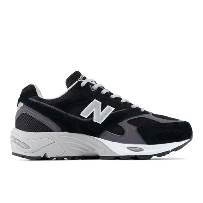 New Balance 880R Black