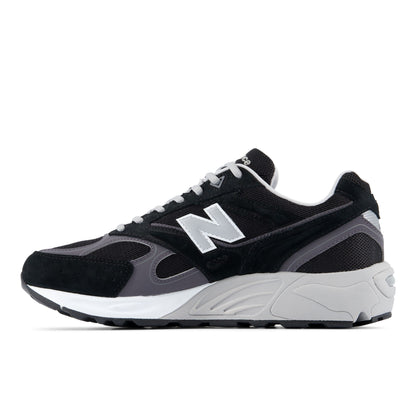 New Balance 880R Black