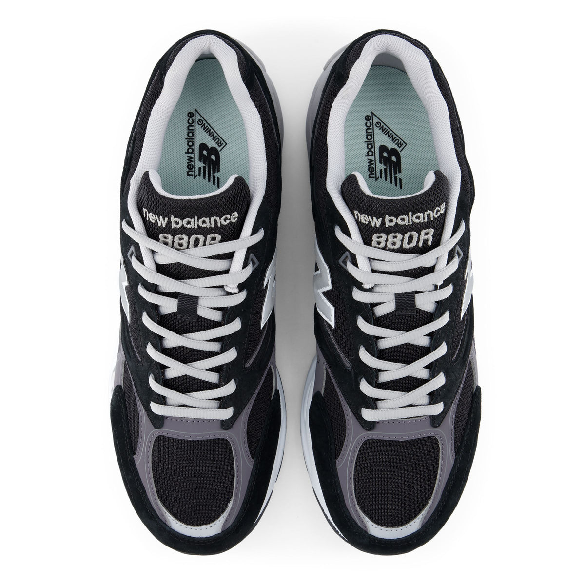 New Balance 880R Black