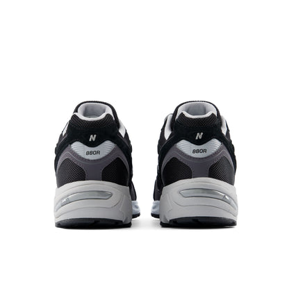 New Balance 880R Black
