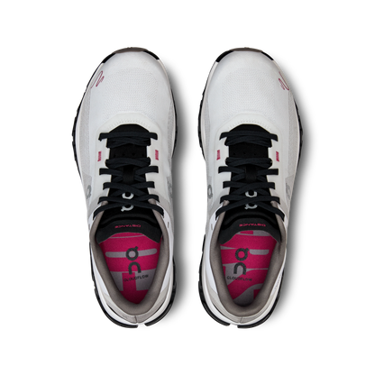 On Cloudflow 4 Distance White Black (Women'S)