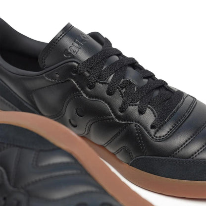 Saucony 586i Leather Black | Gum