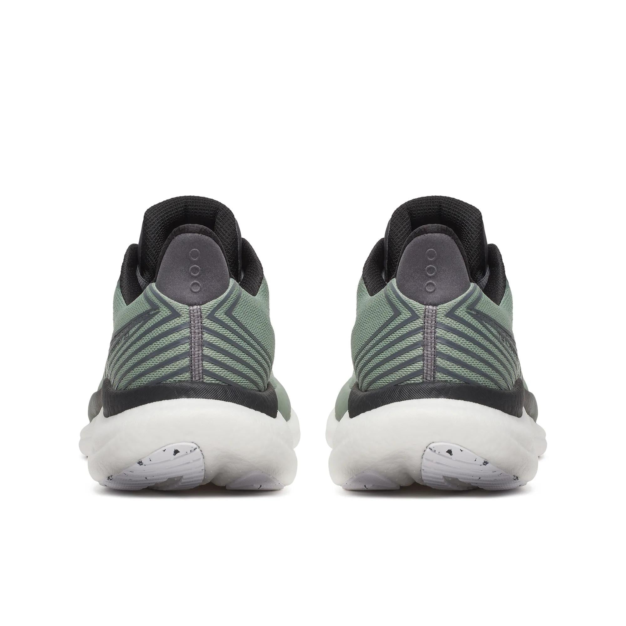 Saucony Men's Triumph 23 Iceberg | Carbon