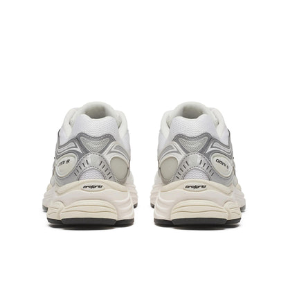 Saucony ProGrid Omni 9 TMY White | Silver