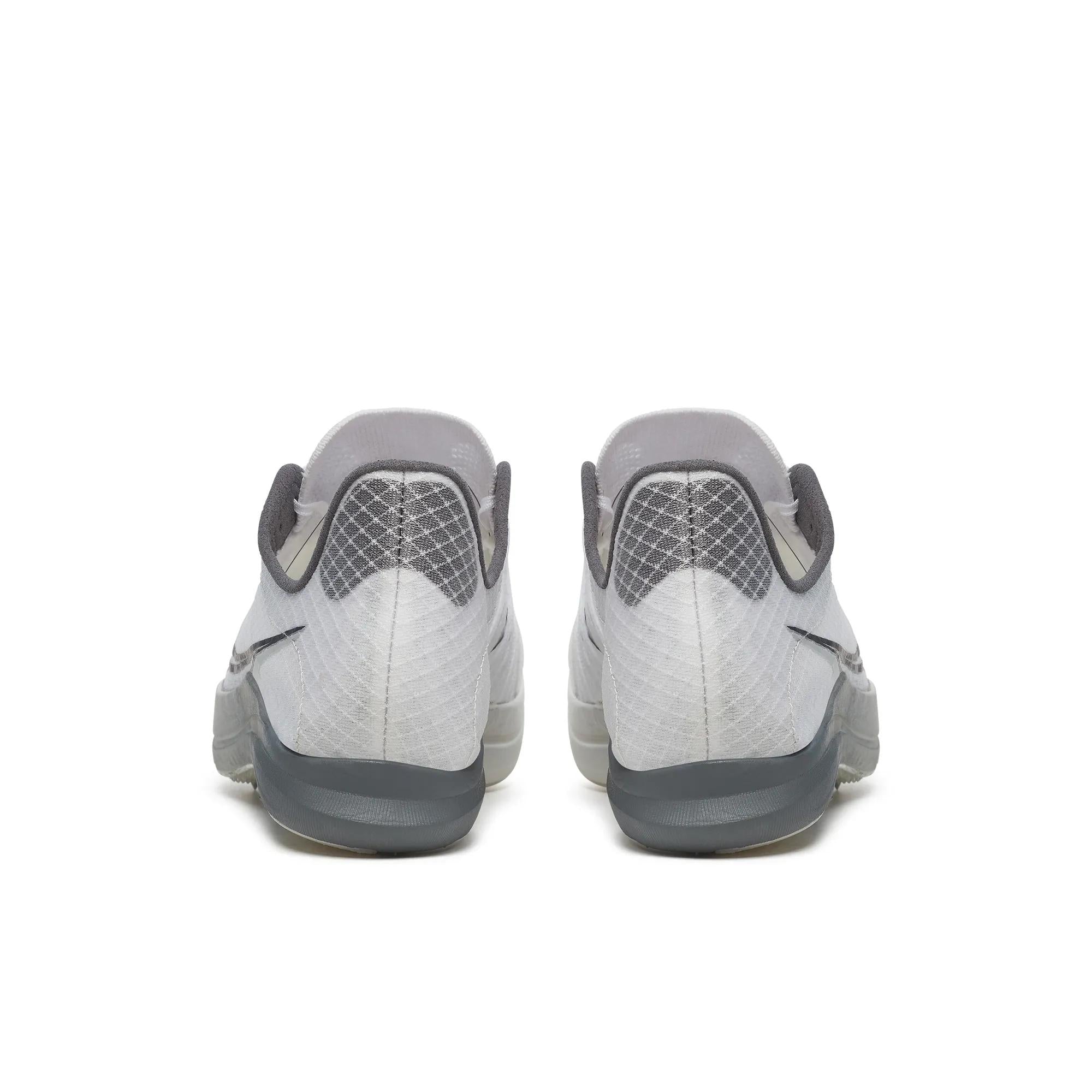 Saucony Men's Terminal VT White | Carbon