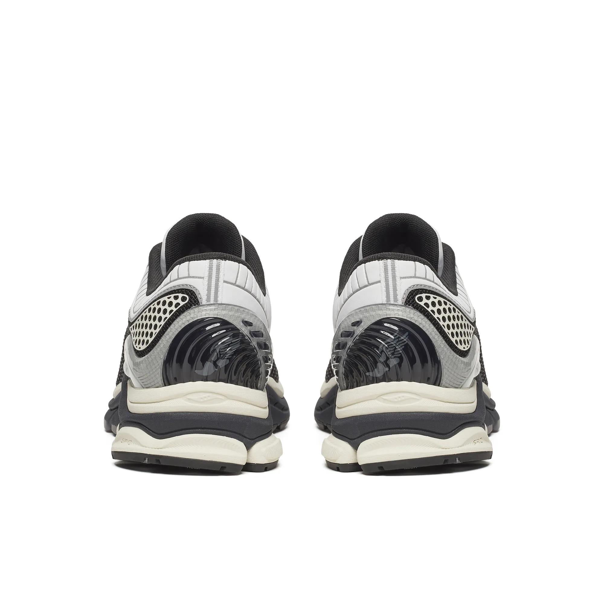 Saucony ProGrid Paramount Black | White