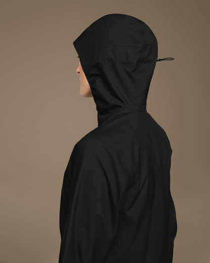On Waterproof Anorak Black (Women'S)