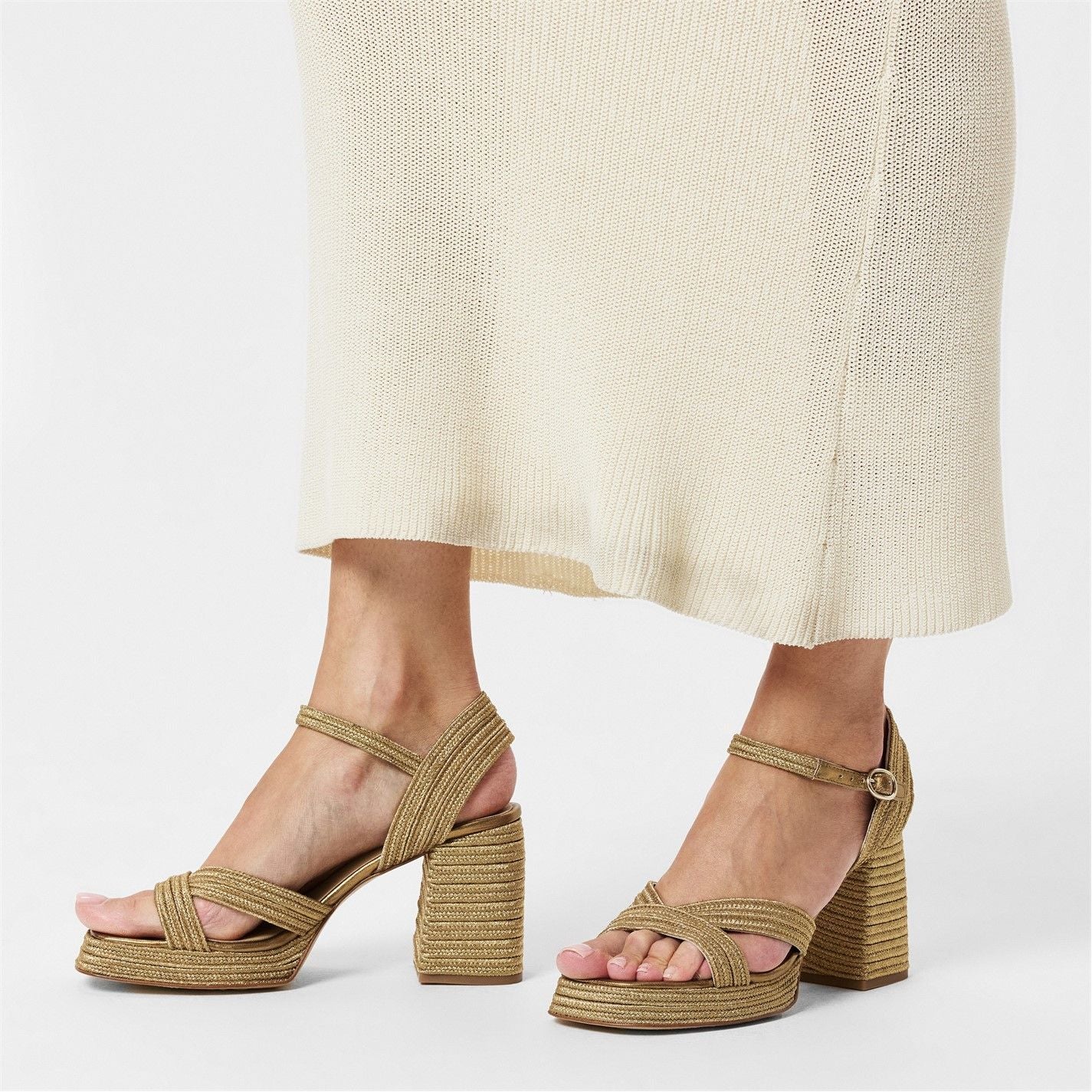  Valle Heeled Sandals Oro Viejo