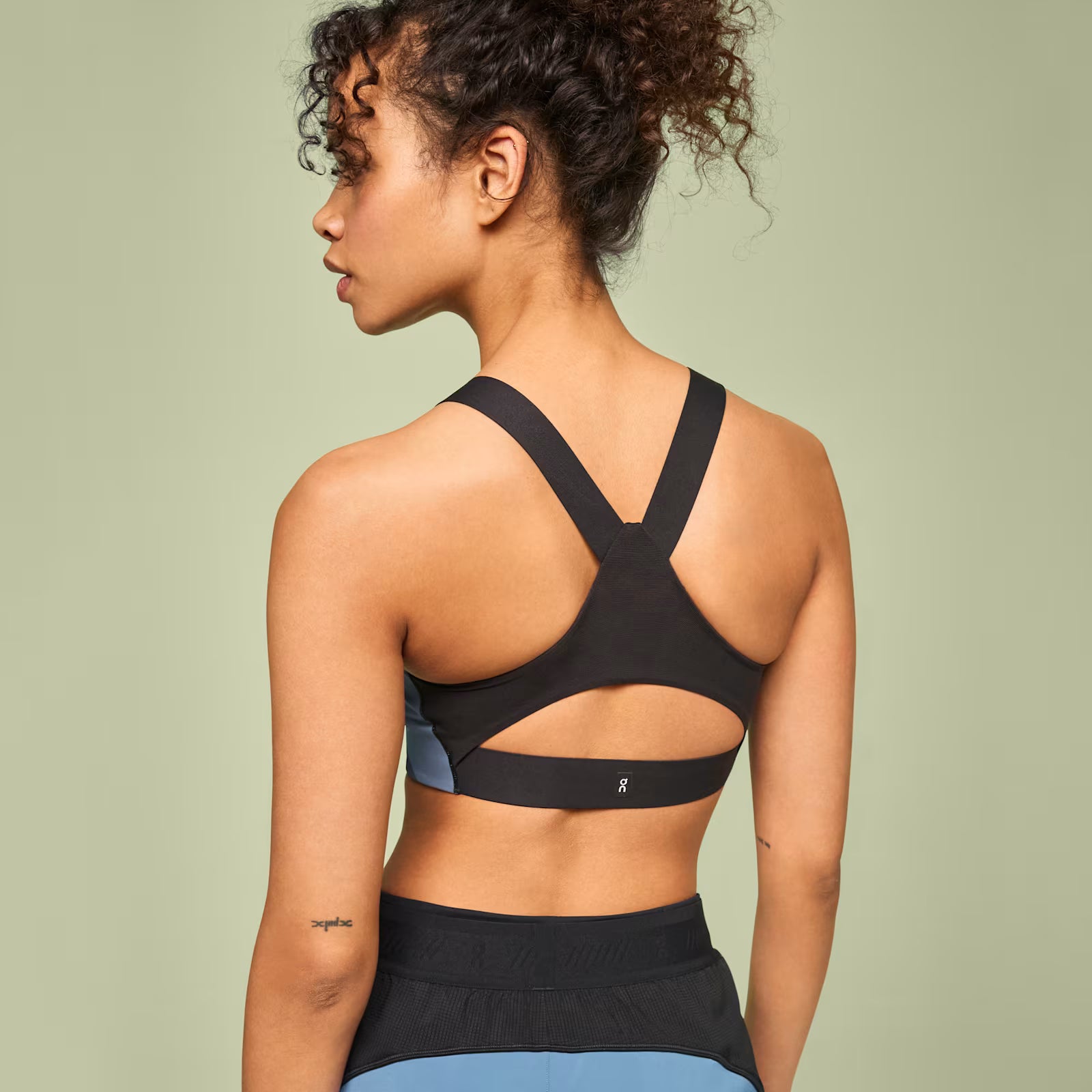 On Performance Bra Stellar | Black (Women'S)
