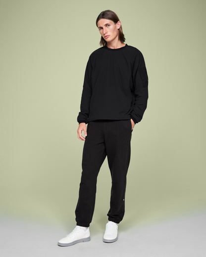 on studio pullover Black