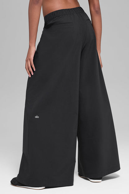Alo Yoga Women'S Main Act Wide Leg Trouser