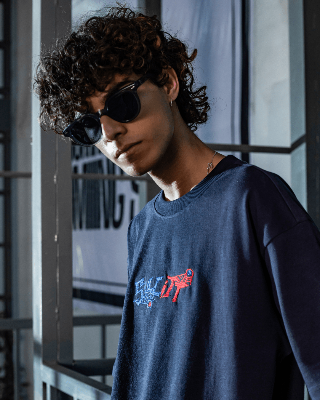 WEBBED UP NAVY BLUE TEE