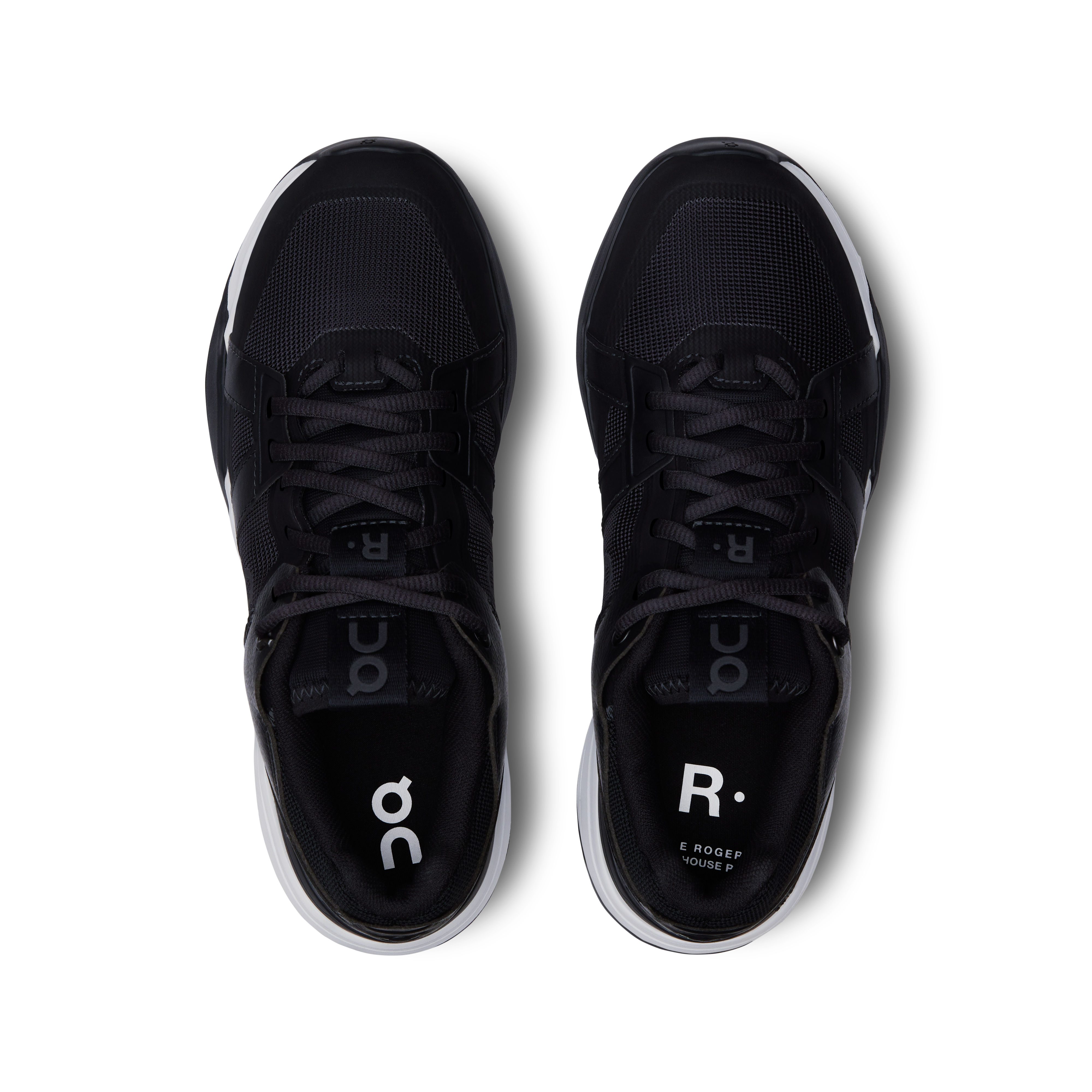 on running the roger clubhouse pro black white (women's)