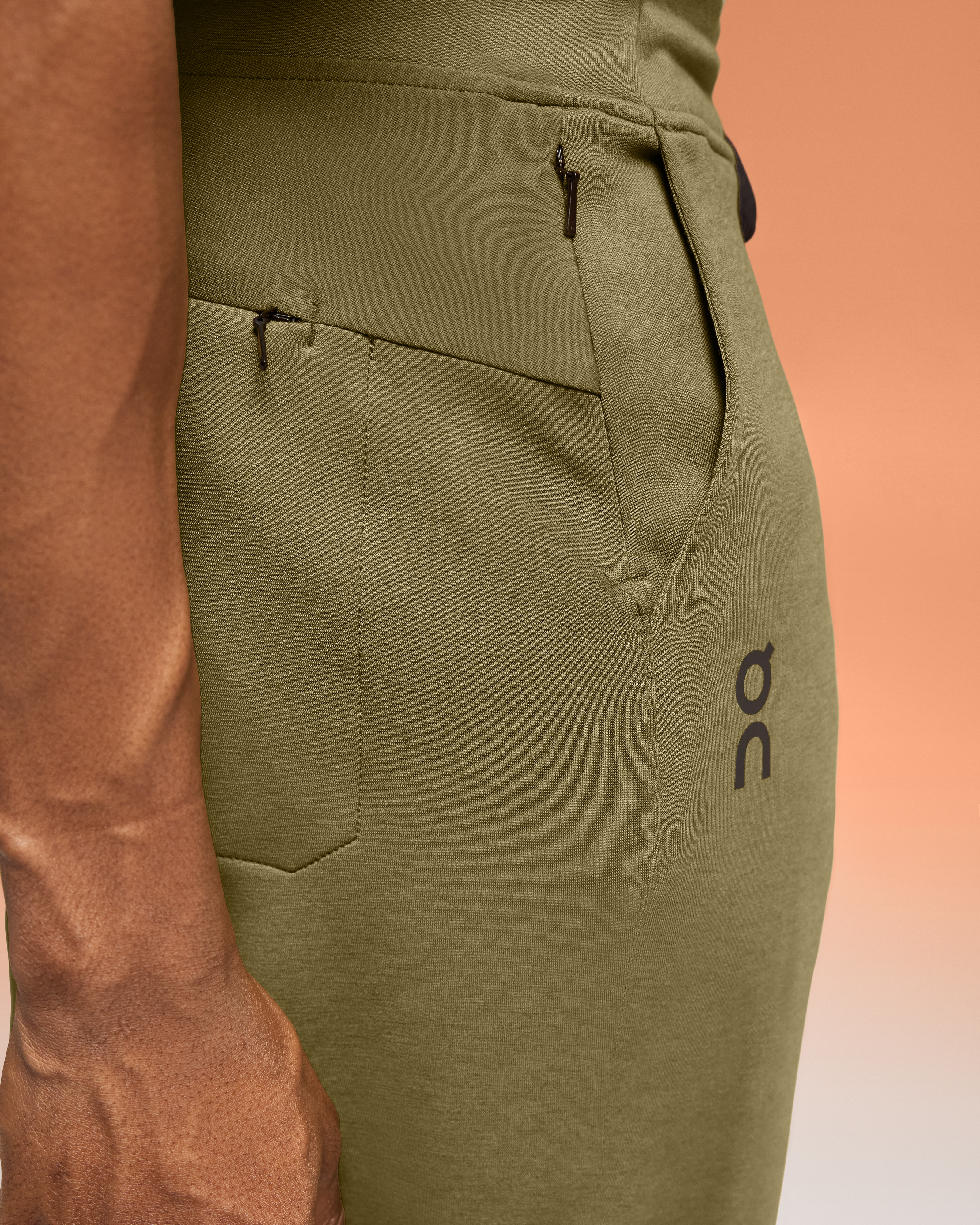 on sweat pants Hunter