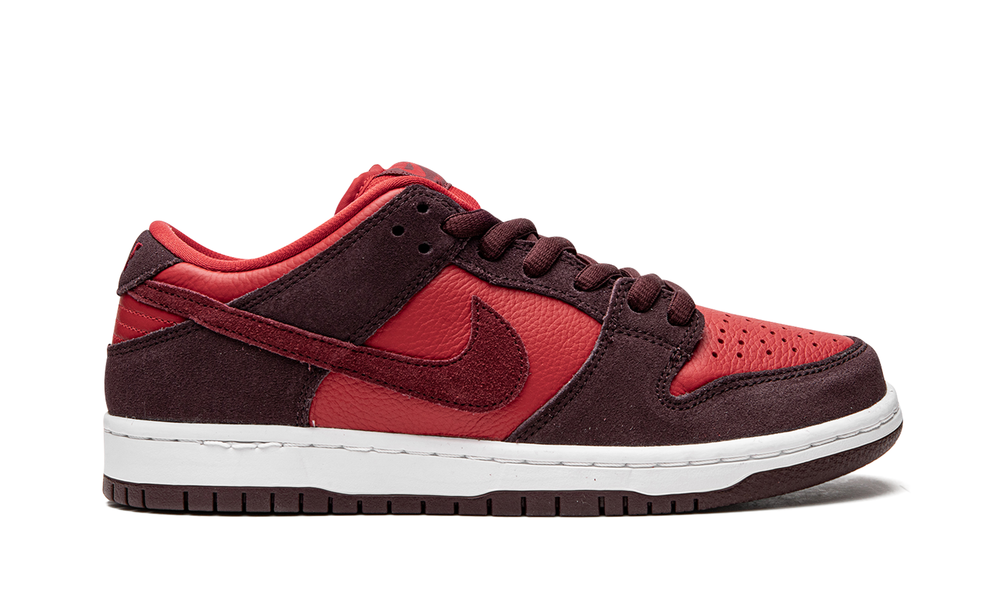 Nike SB Dunk Low Cherry