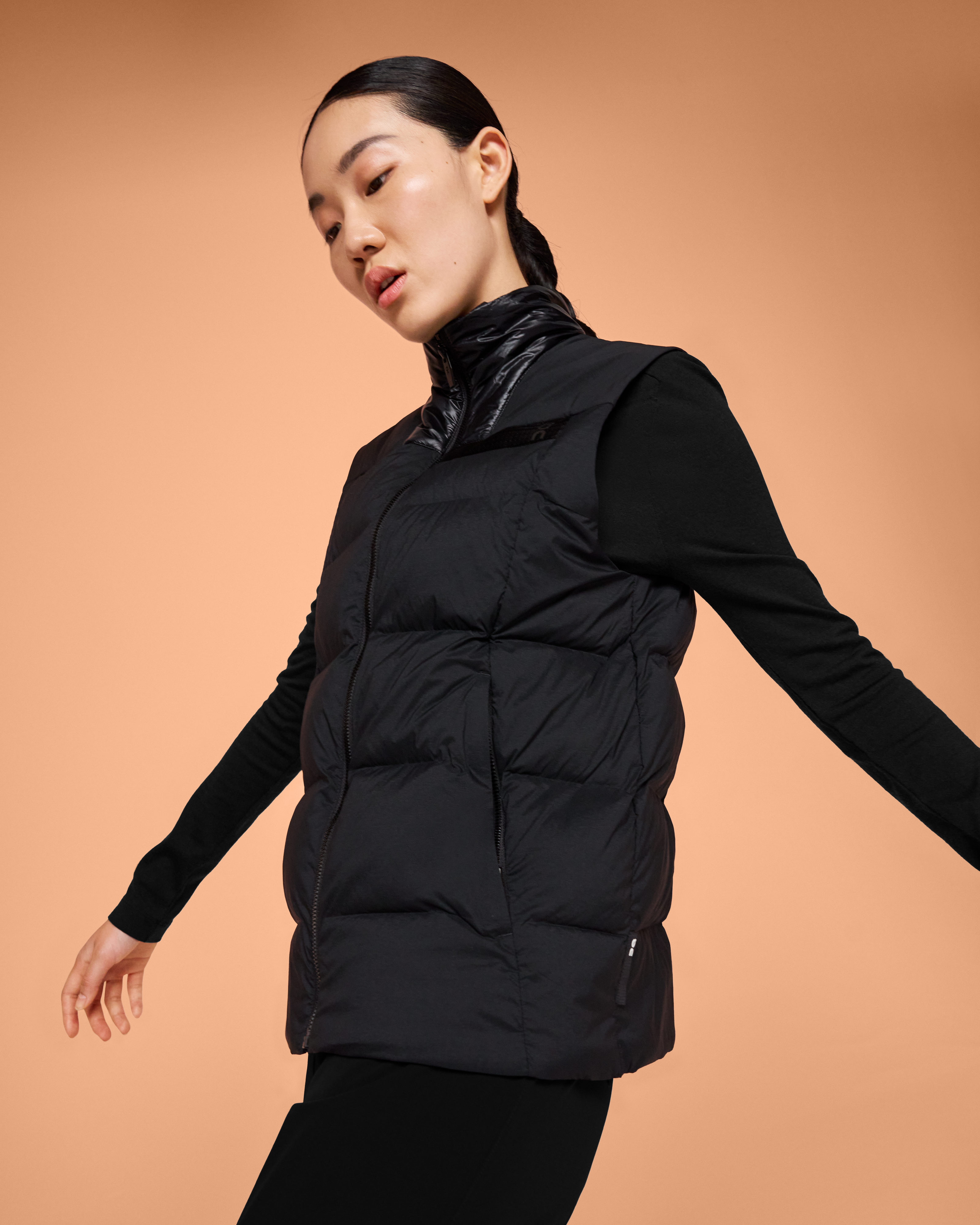 on challenger vest Black (Women's)