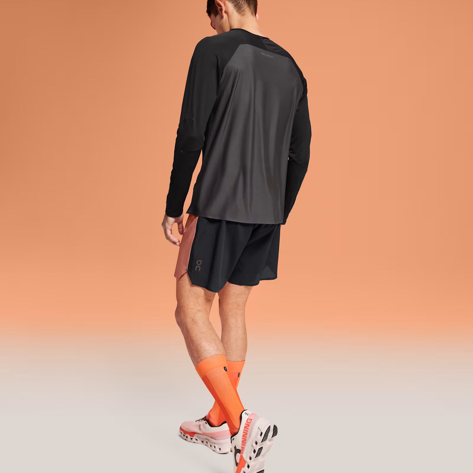 On Lightweight Shorts Auburn | Black