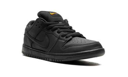 Nike SB Dunk Low Pro Triple Black