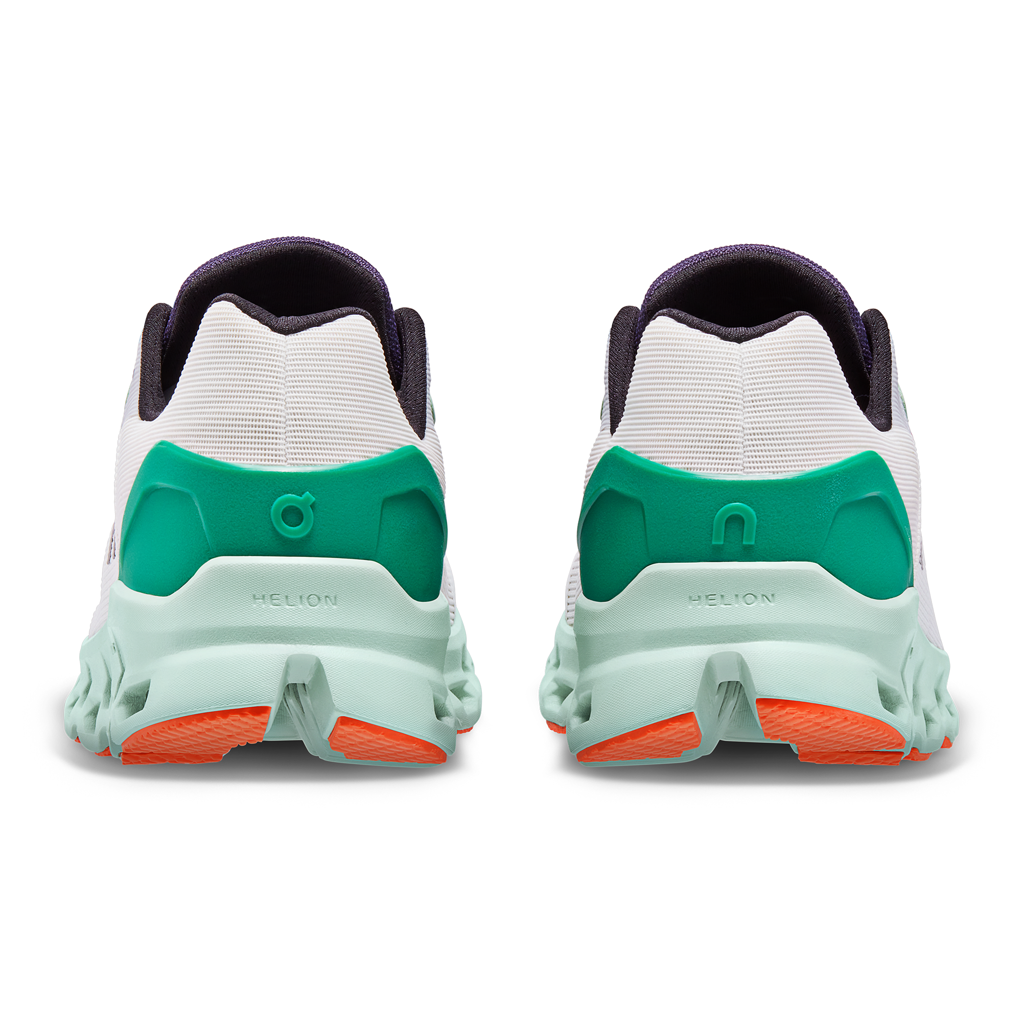 On Cloudstratus Undyed White Creek