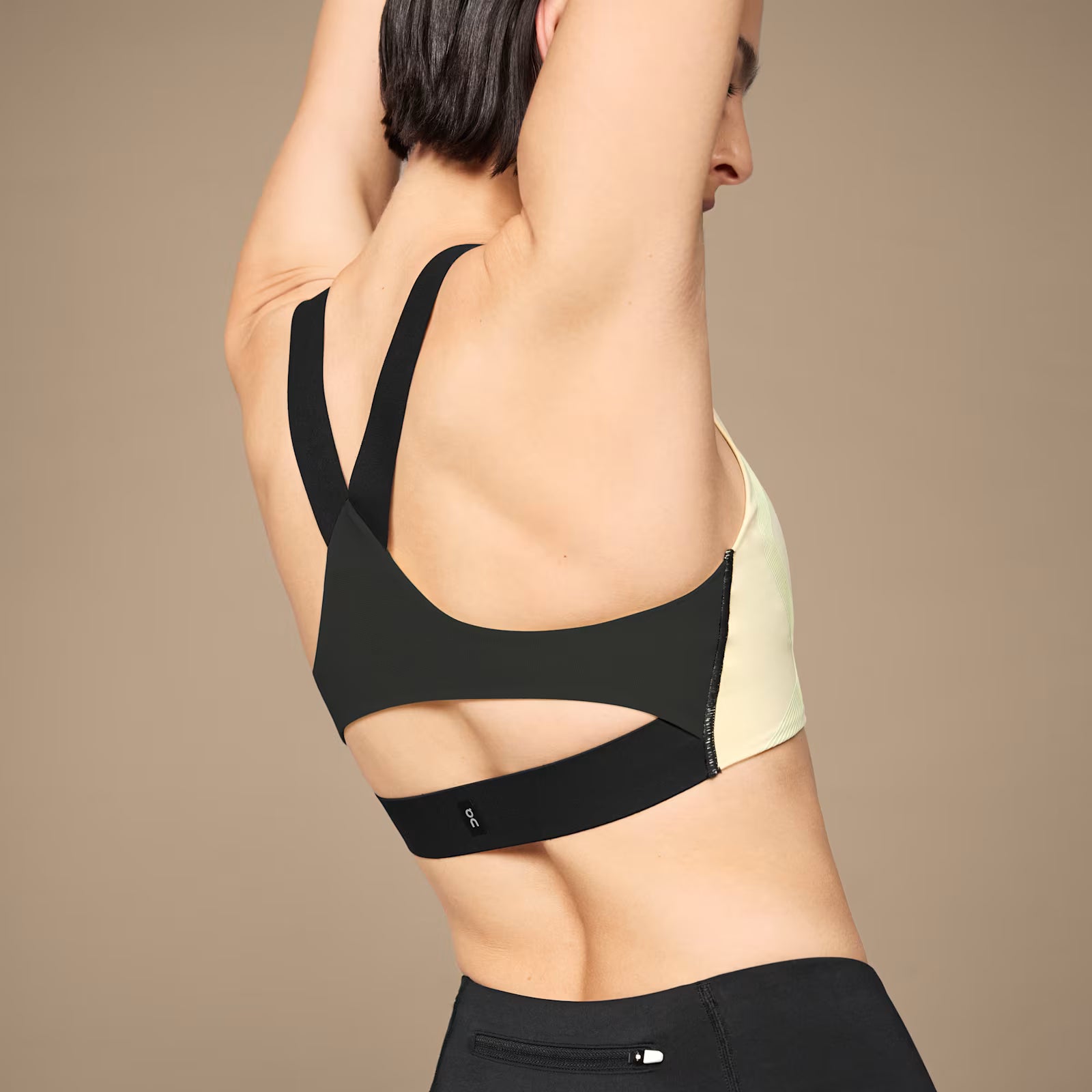 On Performance Bra Endive L Black (Women'S)