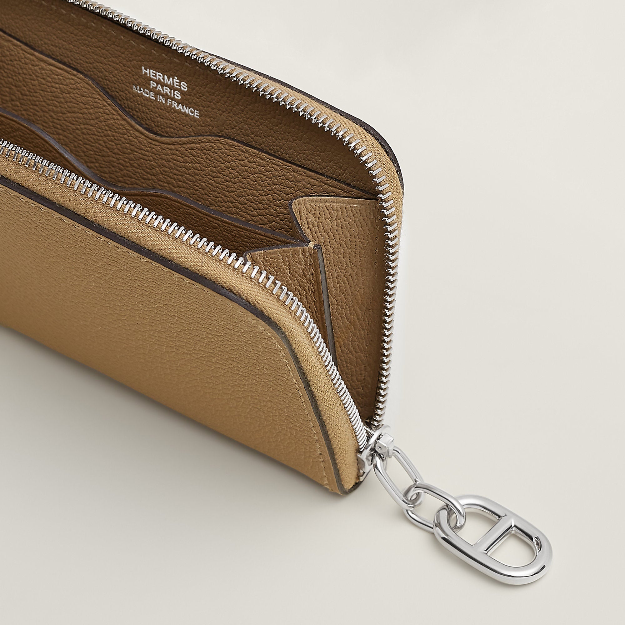  Hermes Zipengo Chaine D'Ancre Compact Card Holder Bton