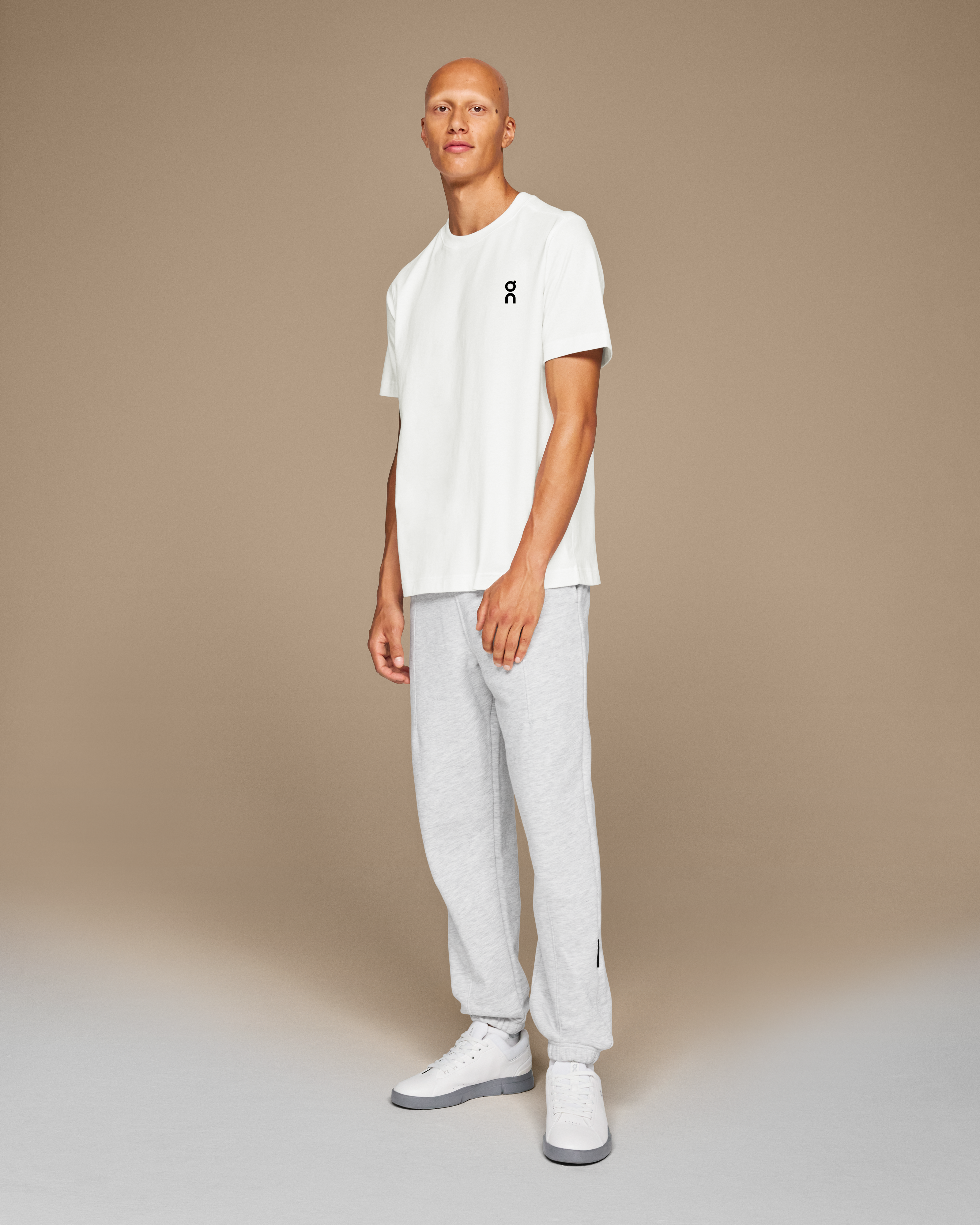 On Club-T White