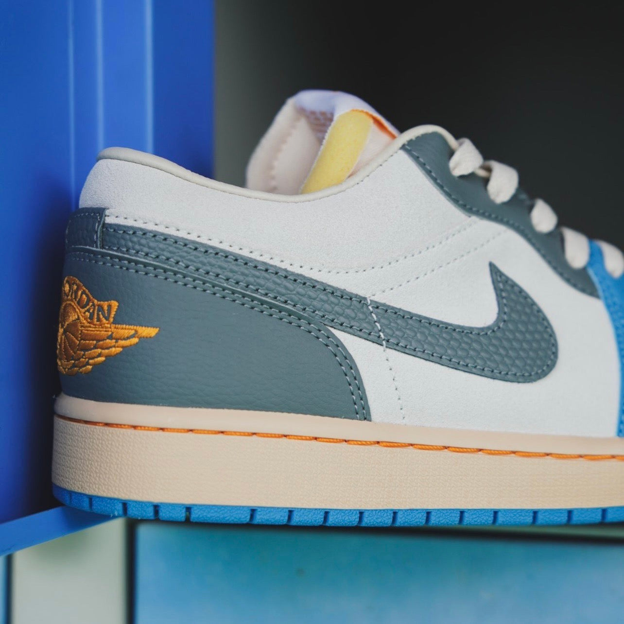 Air Jordan 1 Low 'Tokyo'
