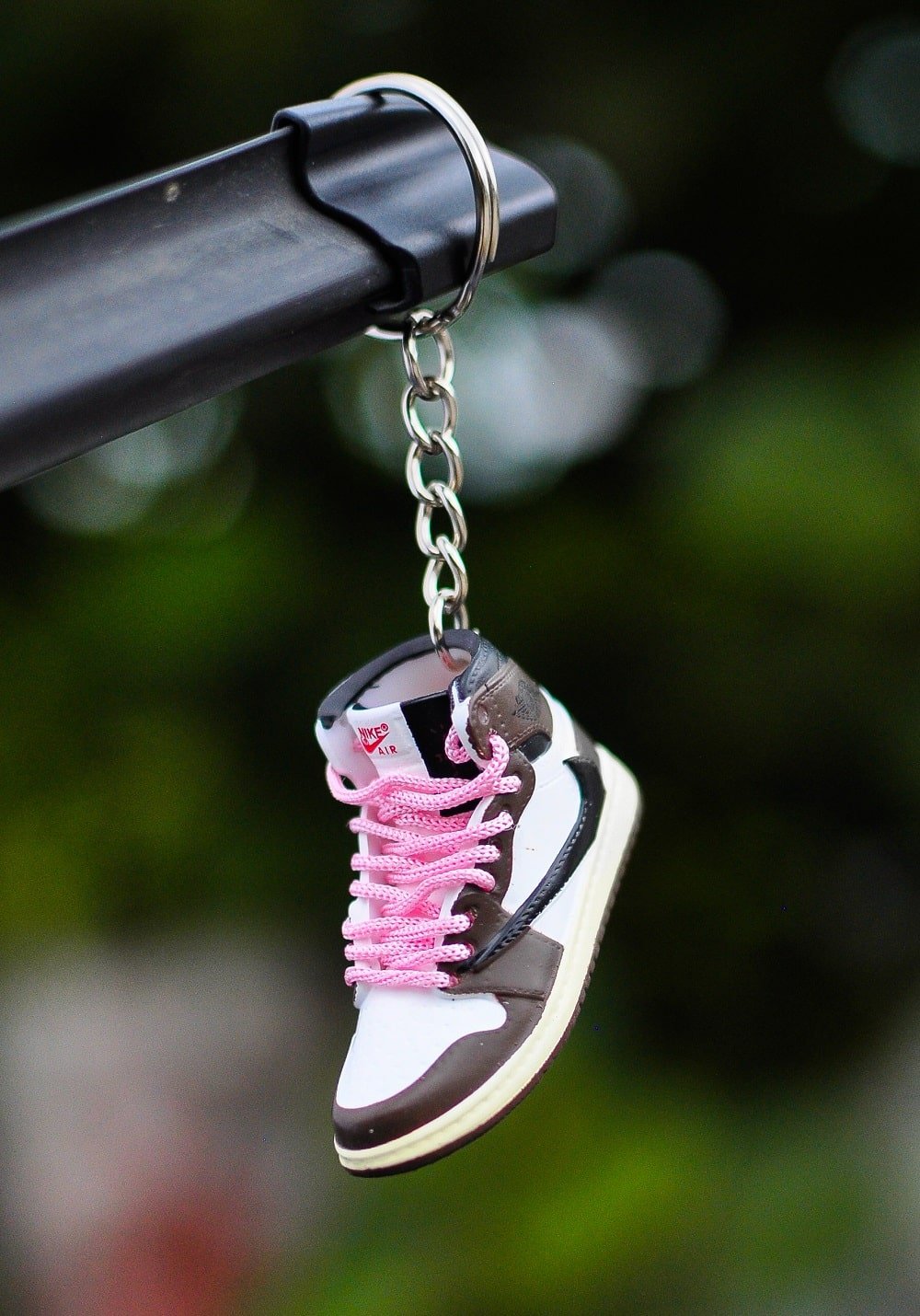 3D Sneaker Keychain Travis Mocha High
