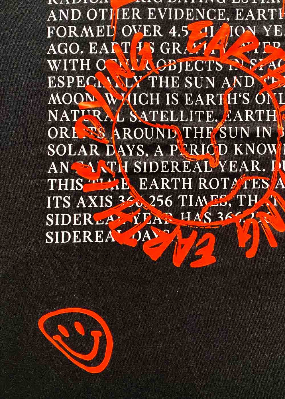 Dying Earth Graphic Print Tee