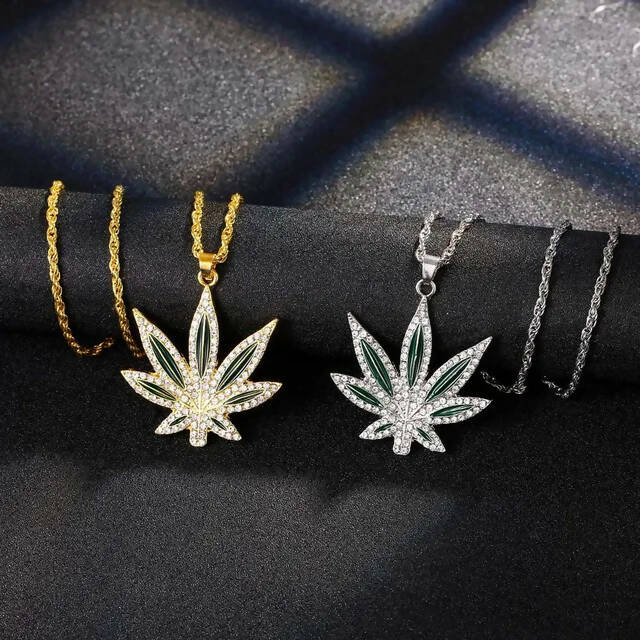 CANNABIS LEAF PENDANT