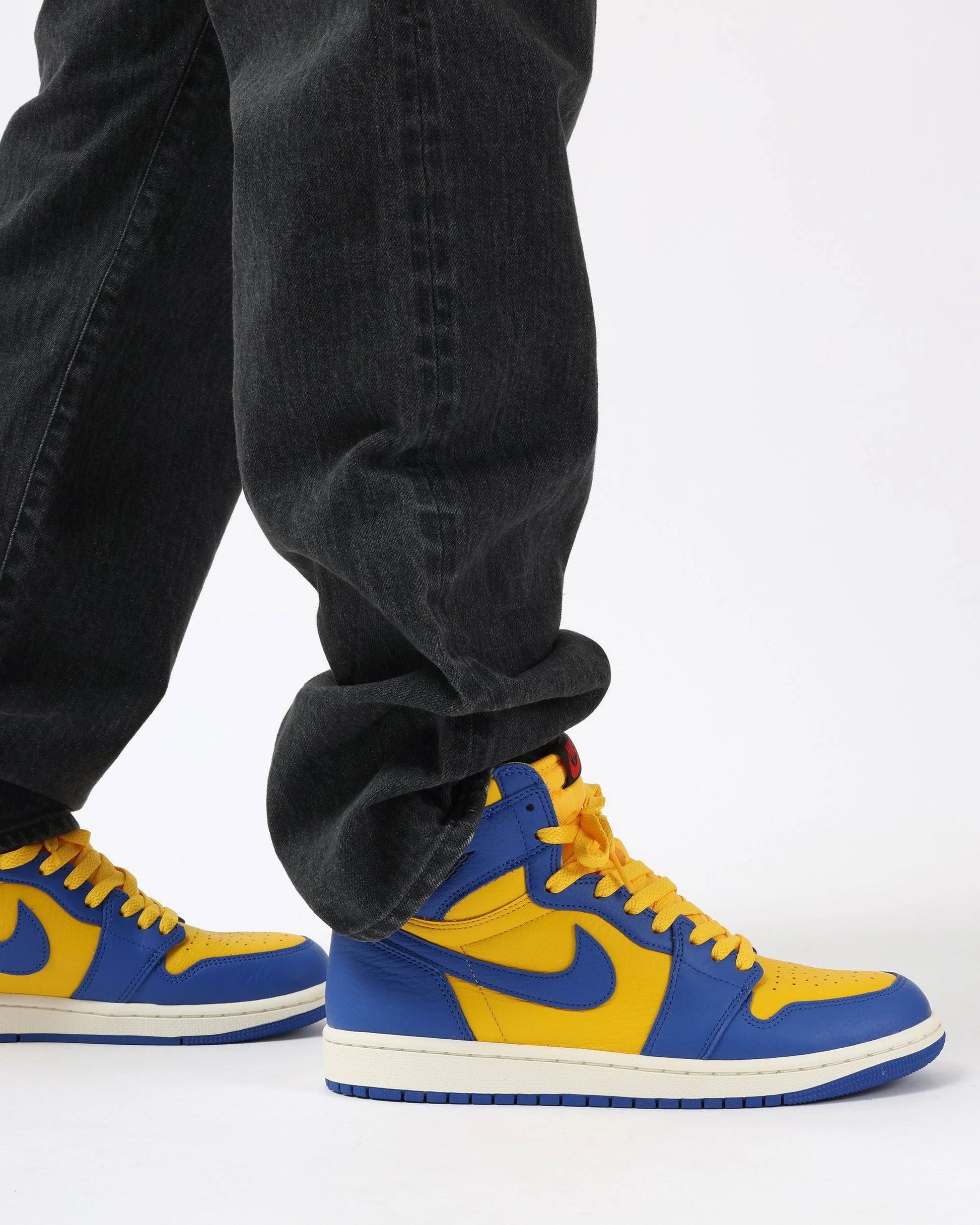 Air Jordan 1 High Varsity Maize – Kicks Machine